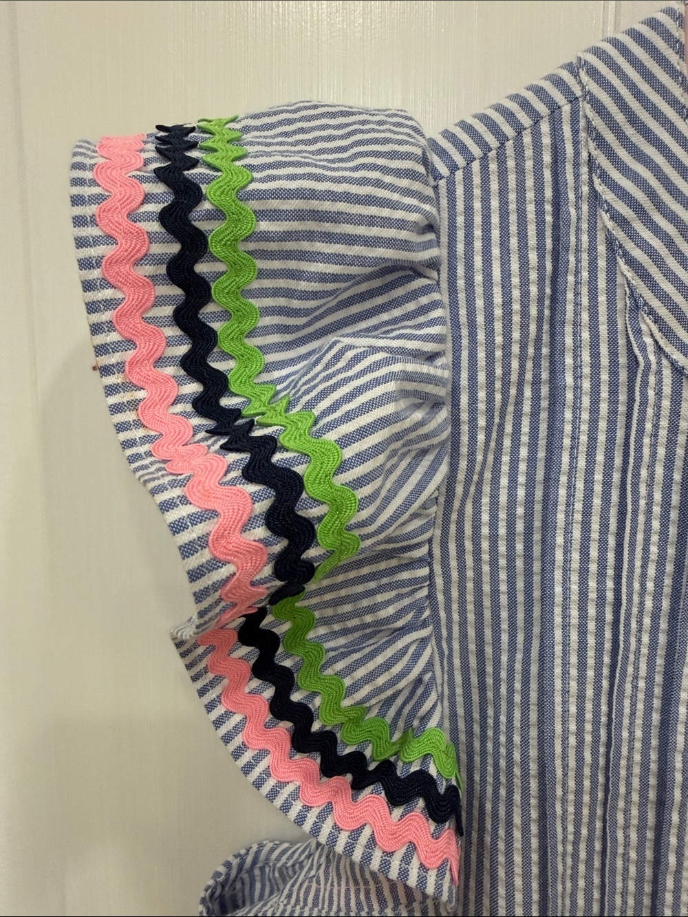Sail to Sable *like new* Seersucker Dress with Pink & Green Trim Sz Medium - Picture 4 of 5